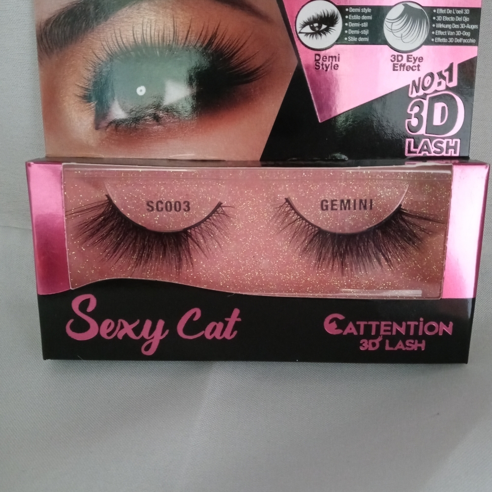 Eye lashes